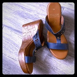 Italian Shoemakers 8M Navy 4” Wedges